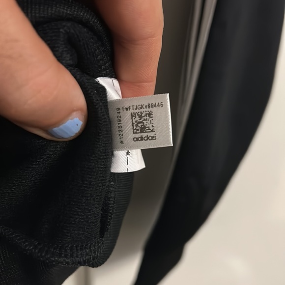 Women’s Adidas track suit top - Picture 4 of 8